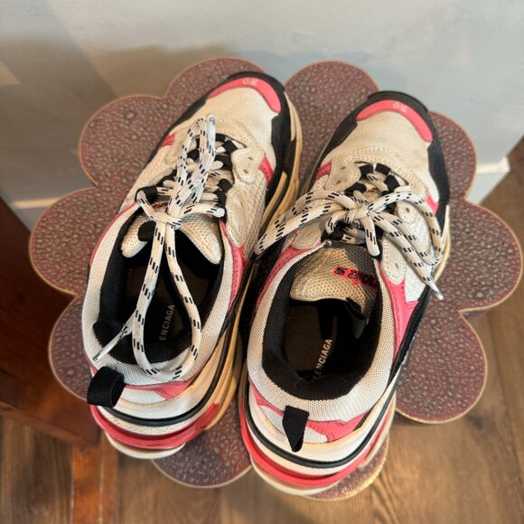 Balenciaga Tri Color Leather And Mesh Triple S Sneaker - Picture 7 of 8